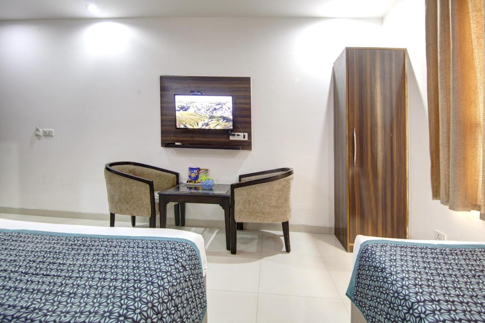 Hotel Devrana Delhi Airport Nowe Delhi Zewnętrze zdjęcie